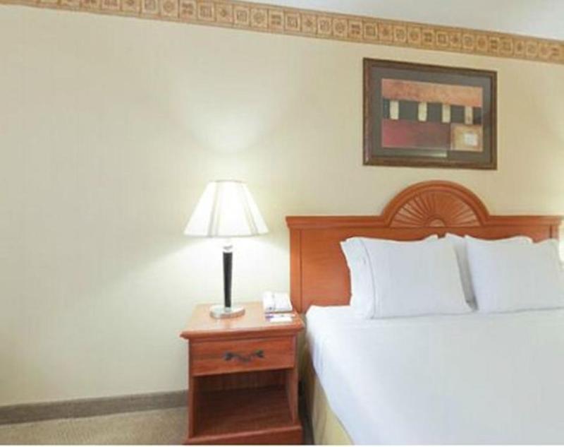 Holiday Inn Express Hotel & Suites Livermore By Ihg מראה חיצוני תמונה